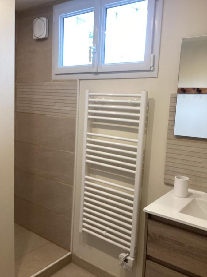 Villa Au Mas Des Chenes à La Baume-de-Transit Extérieur photo