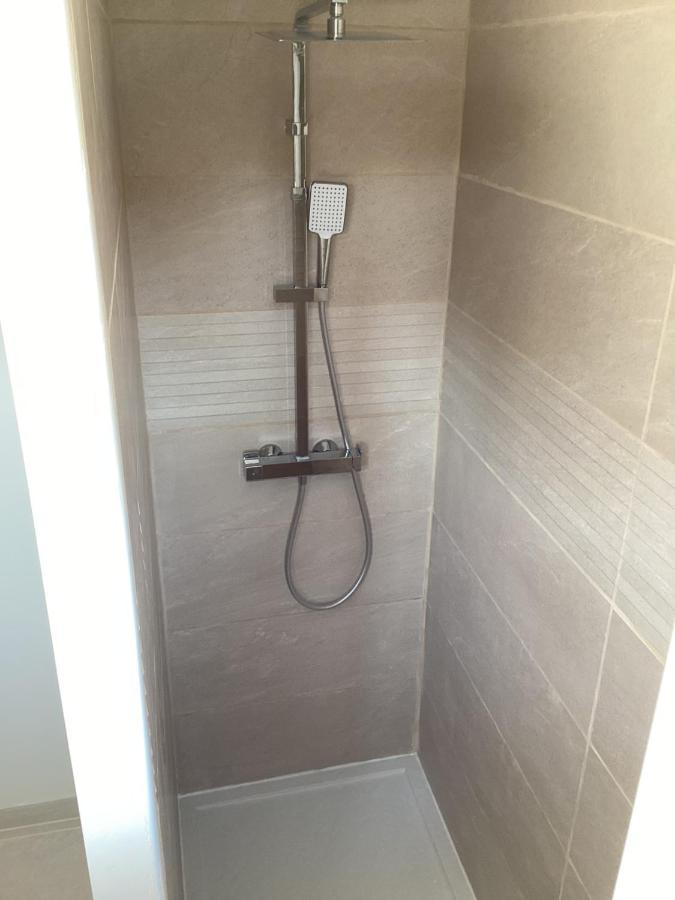 Villa Au Mas Des Chenes à La Baume-de-Transit Extérieur photo