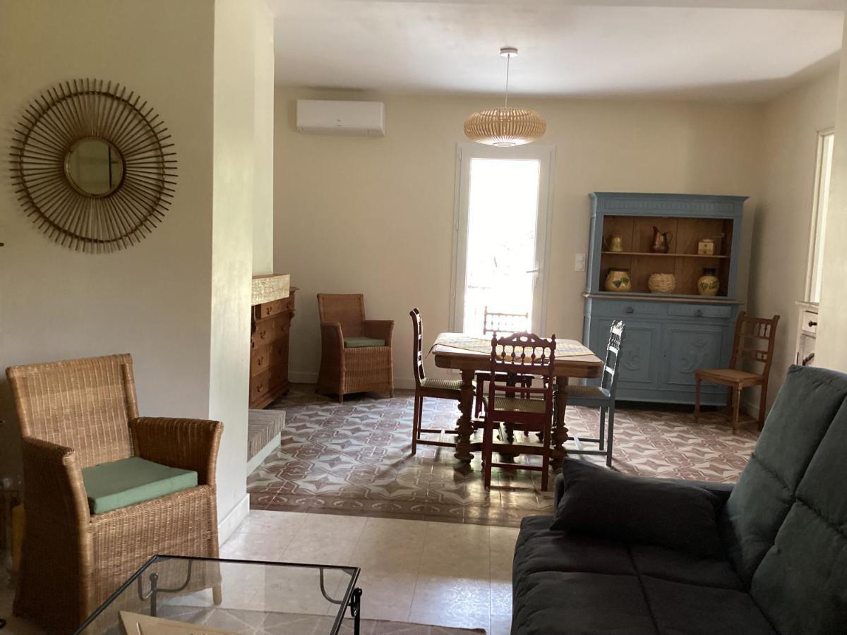 Villa Au Mas Des Chenes à La Baume-de-Transit Extérieur photo